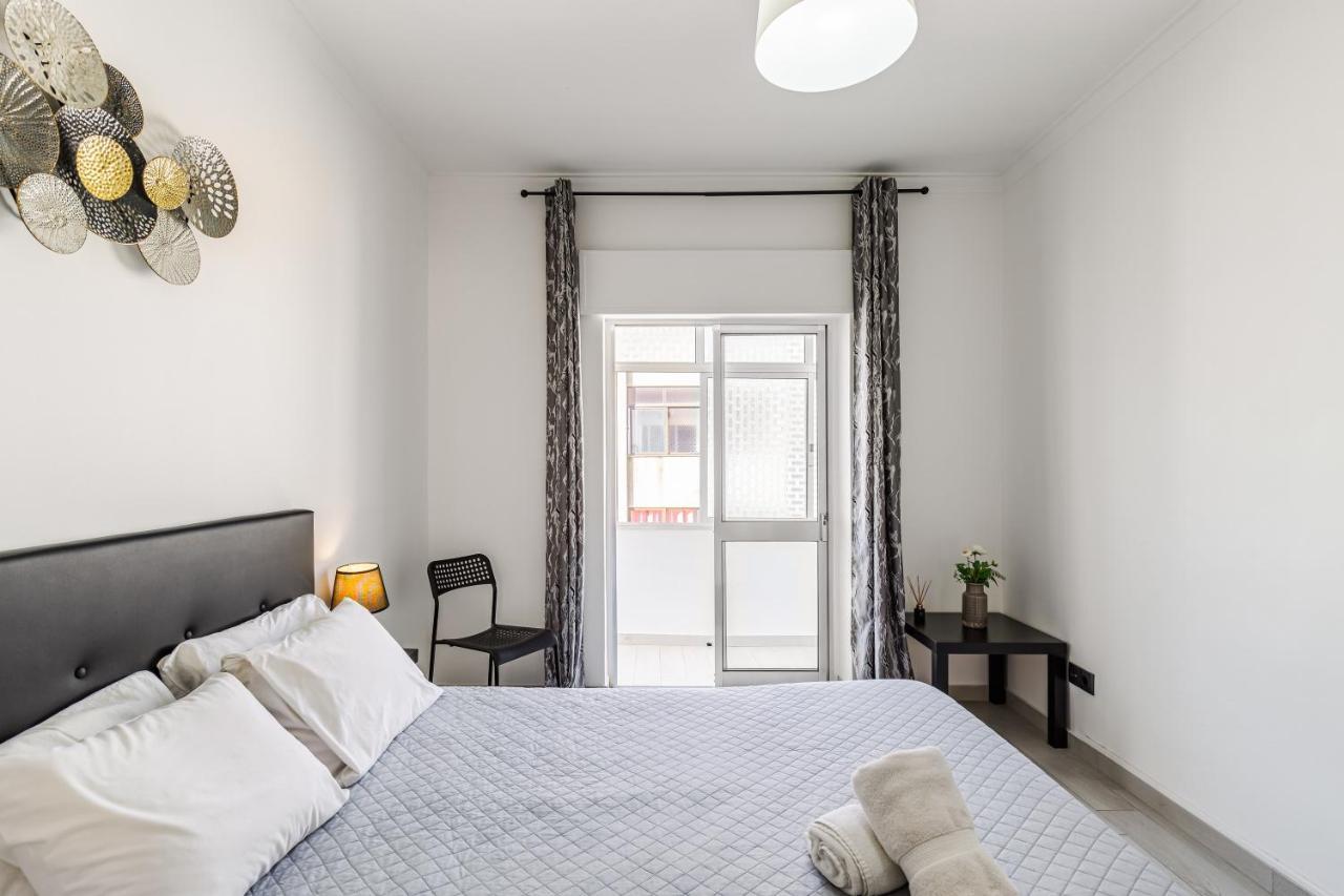 Sleeptubal Moderne Accommodatie Alhos Vedros Buitenkant foto